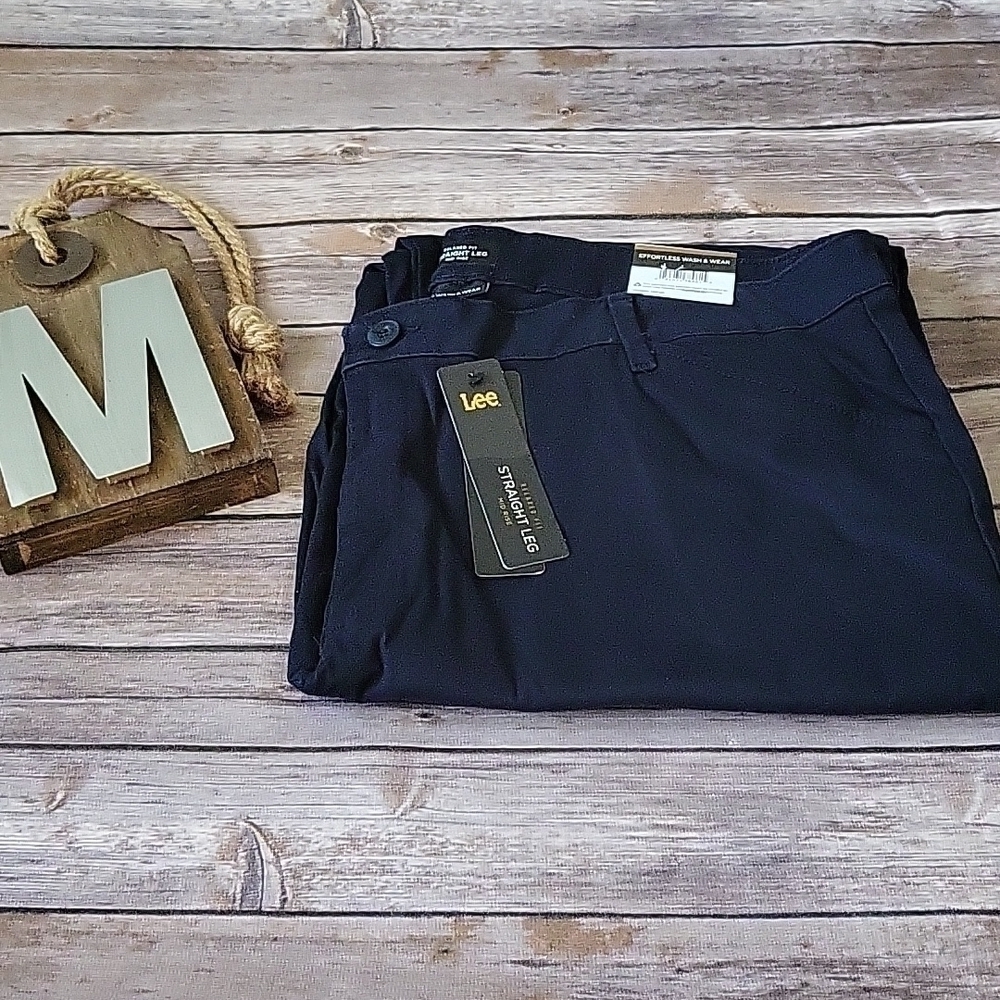 Lee Relaxed fit Straight leg Mid Rise Imperial Blue pants 18L NWT - Picture 2 of 13